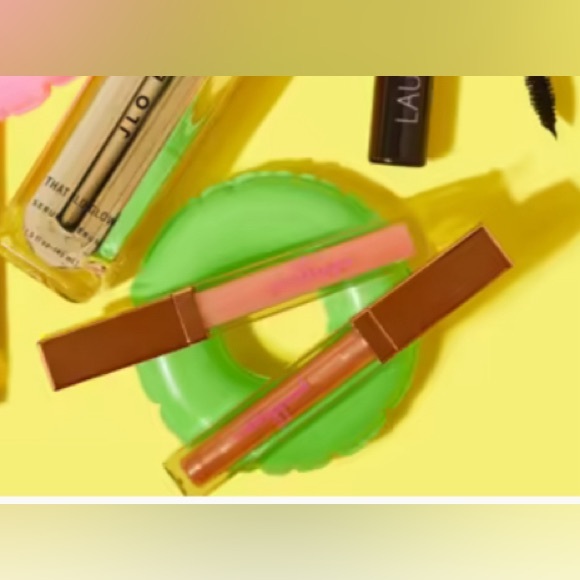 PINKLIPPS COSMETICS
Lip Gloss Duo in Aglow & Star
7 ml 👄💄🫦 - Picture 2 of 2